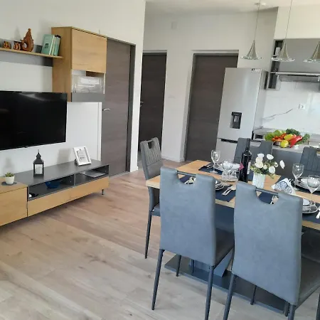 Apartman Prvi Red Do Mora Sveti Filip i Jakov Exteriör bild