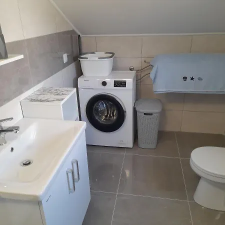 Apartman Prvi Red Do Mora Sveti Filip i Jakov Exteriör bild
