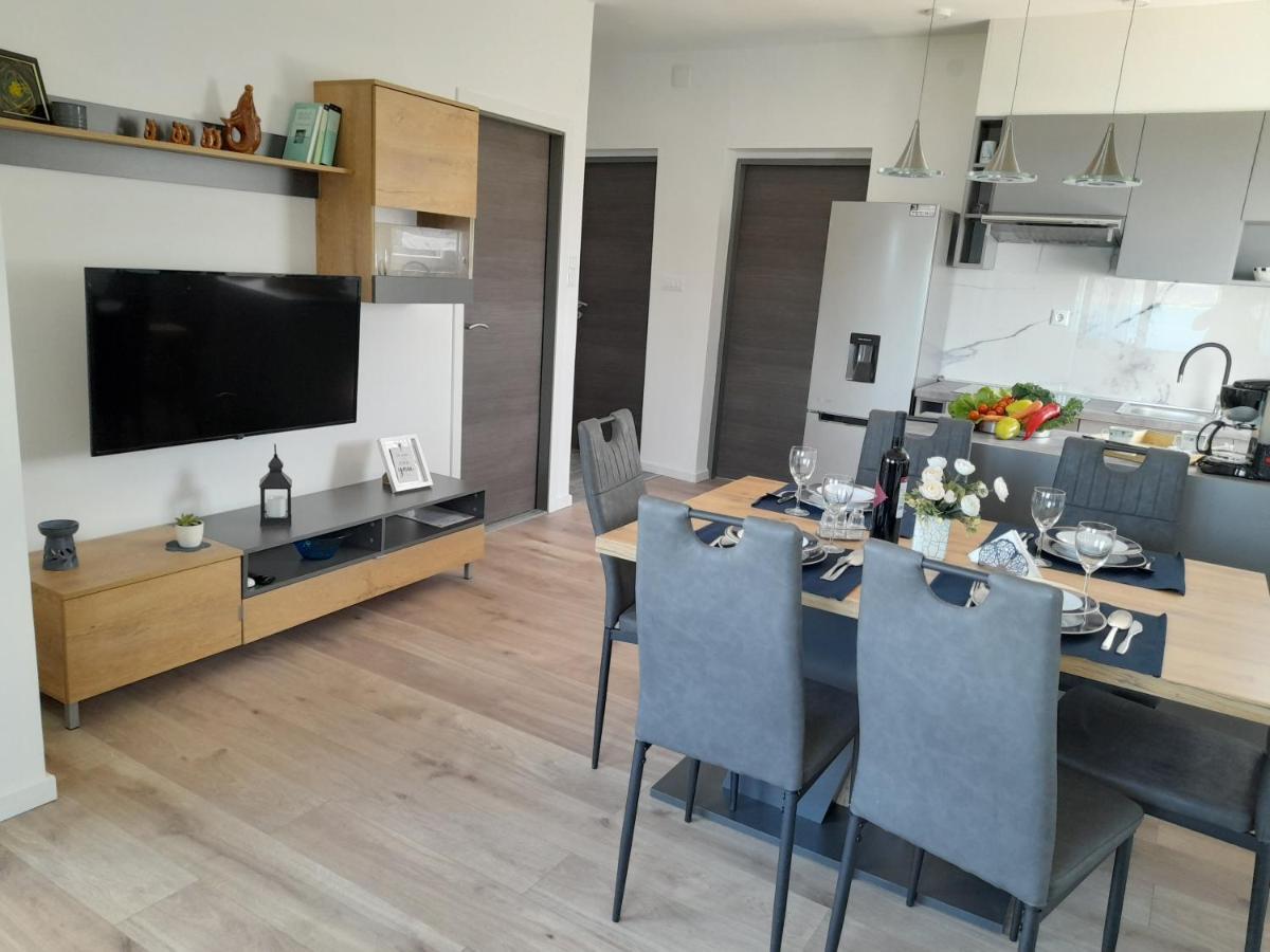 Prvi Red Do Mora Apartment *